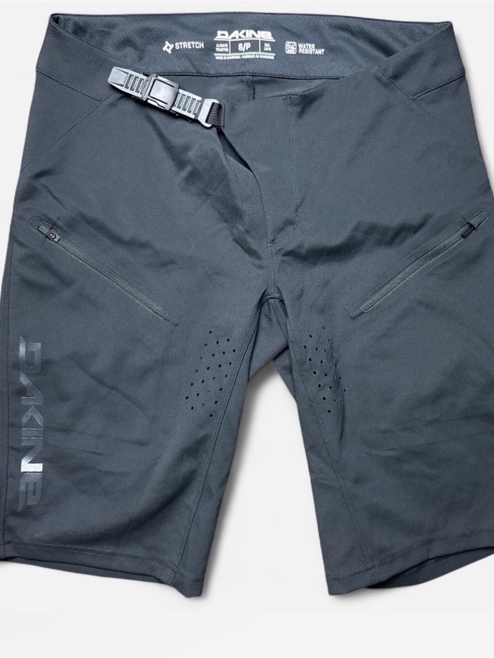 Dakine Women's Thrillium Mountain Bike Cycling Shorts Small Black NWOT